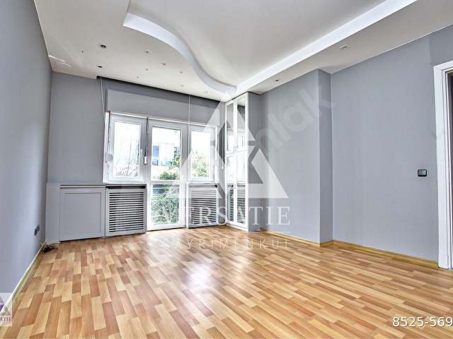 Mediko 2 Sitesinde Manzaralı, Sauna ve Kapalı Otoparklı Kiralık 7+2 Villa - Görsel 12