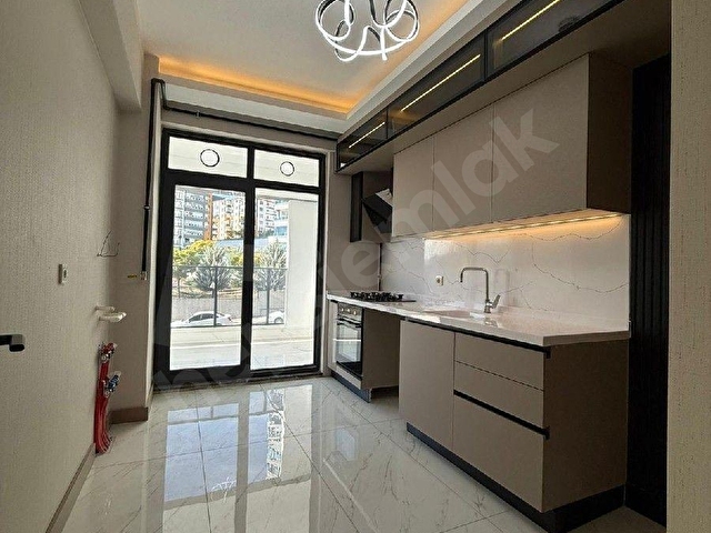 AYŞEGÜL EMLAKTAN PURSAKLAR TEVFİK İLERİ  MAHALLESİNDE 2+1 SATILIK ULTRA LÜKS DAİRE