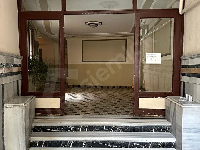 Cihangir Merkezde 2+1 Manzaralı Full Eşyalı Kiralık Daire - Görsel 13