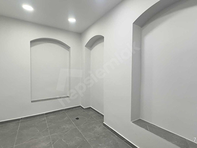Başokurdan Kapalı Çarşı Yanı Full Yapılı Kiralık 1+0 OFİS Katı - Görsel 3