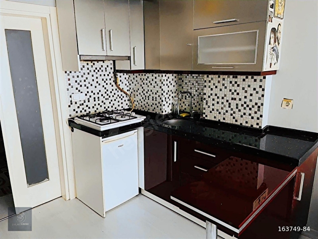 GAZİKEMAL MAH.KİRALIK EŞYALI 1+1 DAİRE - Görsel 3