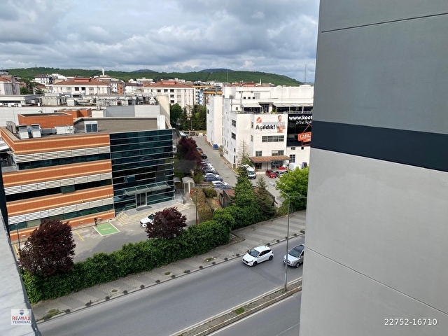 TERMİNAL MEHMET ÇABUK ÇEKMEKÖY TAŞDELEN SİTE İÇİ ÇOK GENİŞ VE KULLANIŞLI 146 M2 3+1 SATILIK DAİRE - Görsel 19