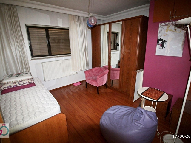 Şebnem Özgülden Harika Konumlu 3 oda salon ara kat daire - Görsel 2