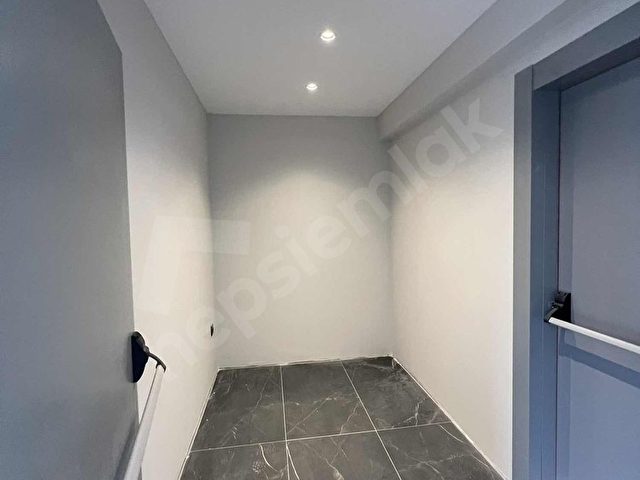 ATAKUMDA ULAŞIMA SAHİLE YAKIN LÜKS GİYİNME ODALI 4+1 DAİRE - Görsel 12