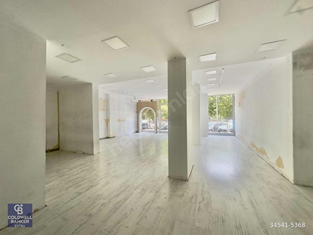 MERTERDE MERKEZİ KONUMDA 550 M2 KİRALIK DEPOLU DÜKKAN - Görsel 11