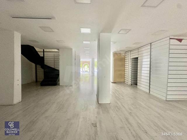 MERTERDE MERKEZİ KONUMDA 550 M2 KİRALIK DEPOLU DÜKKAN - Görsel 23