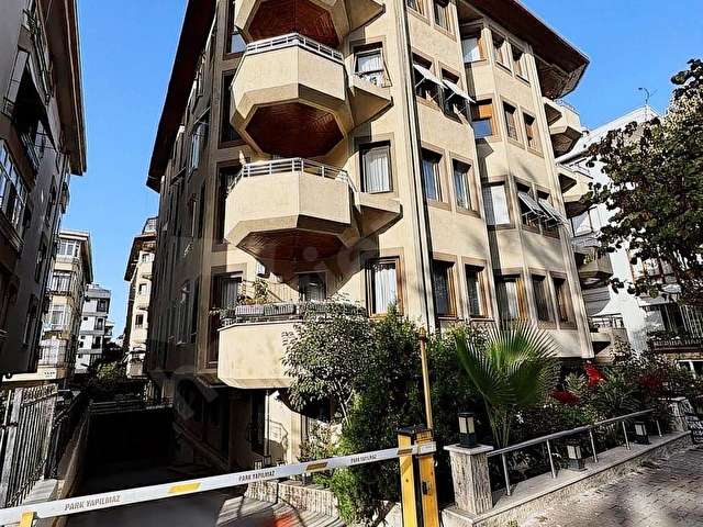 FAVORİDEN SAHİLE ÇARŞIYA YAKIN GÜNEY CEPHE DÜZ GİRİŞ 3+1 - Görsel 25