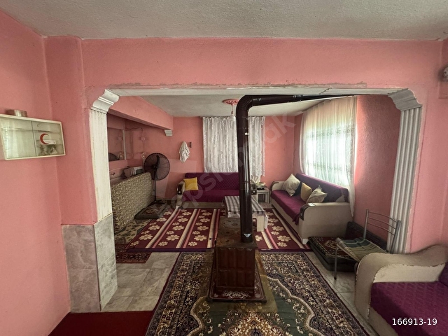 ARKADAŞ EMLAKTAN KARAOĞLANLIDA SATILIK 2 KATLI EV VE ARSA - Görsel 16