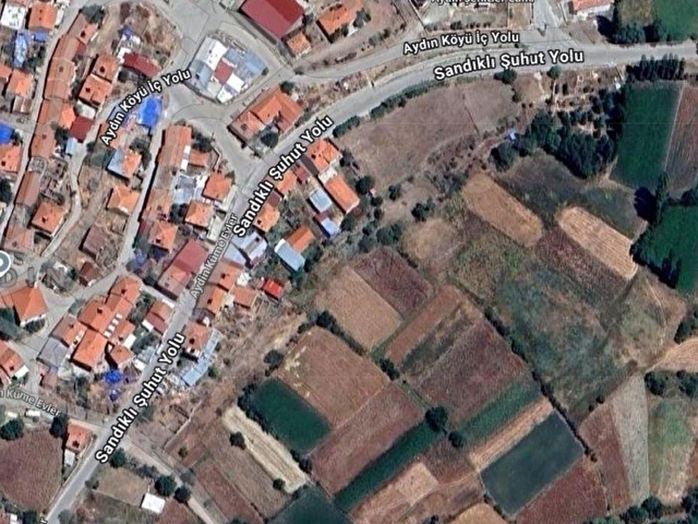 AFYONKARAHİSAR ŞUHUT AYDINDA 188M² KÖY DİBİ ARAZİMİZ SATILIKTIR - Görsel 4