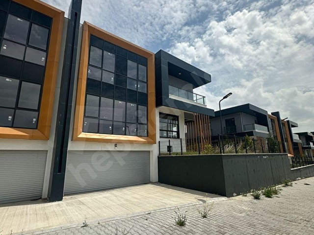 OSMANGAZİDE PARK VİLLA SİTESİ İÇERİSİNDE SIFIR KİRALIK - Görsel 22