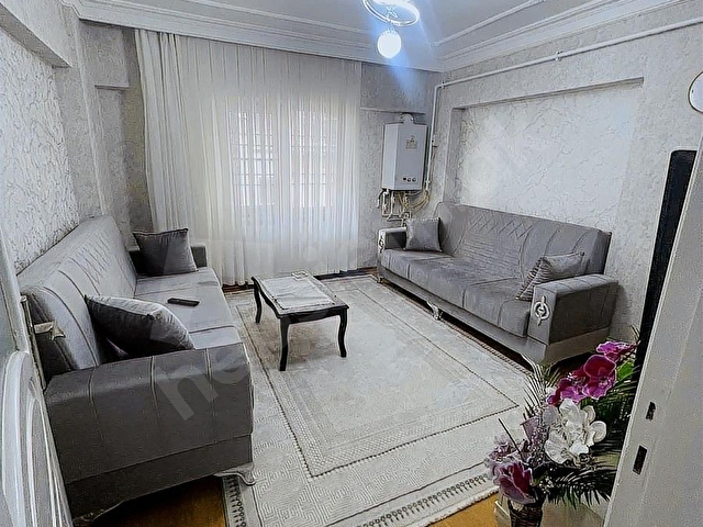 75.YIL MAHALLESİNDE SATLIK 2+1 GARAJ TAPULU DAİRE