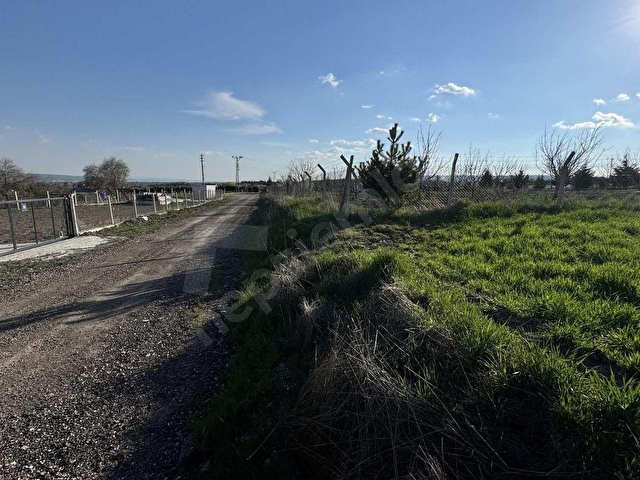 YASSIÖRENDE TEK TAPU TÜM ALT YAPILARI YANINDA MANZARALI ARAZİ - Görsel 15