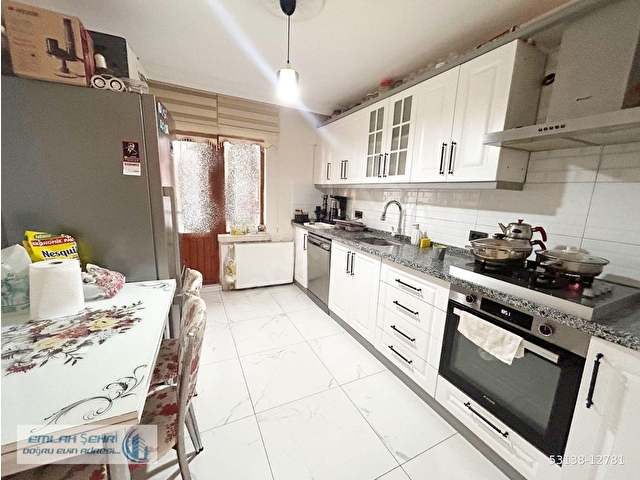 MUTLUDA CADDE ÜZERİ FULL+FULL YAPILI 2+1 DAİRE