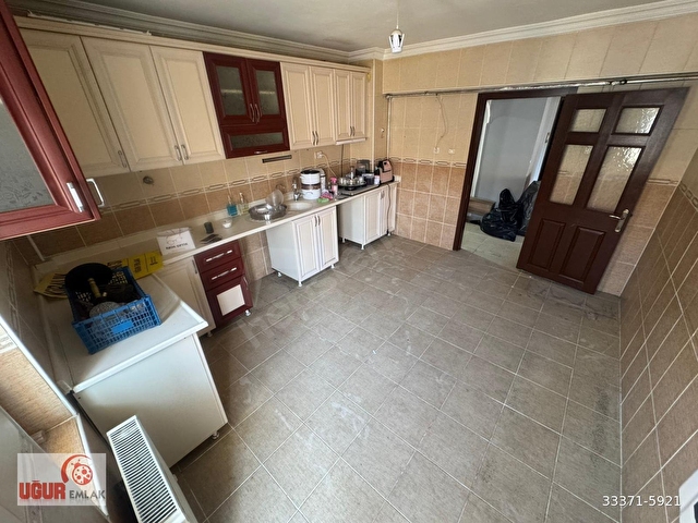 UĞUR EMLAKTAN PLEVNE MH.BAĞIMSIZ SALON KATTA 3+1 KİRALIK DAİRE - Görsel 2
