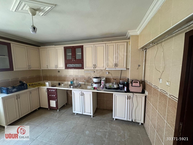 UĞUR EMLAKTAN PLEVNE MH.BAĞIMSIZ SALON KATTA 3+1 KİRALIK DAİRE