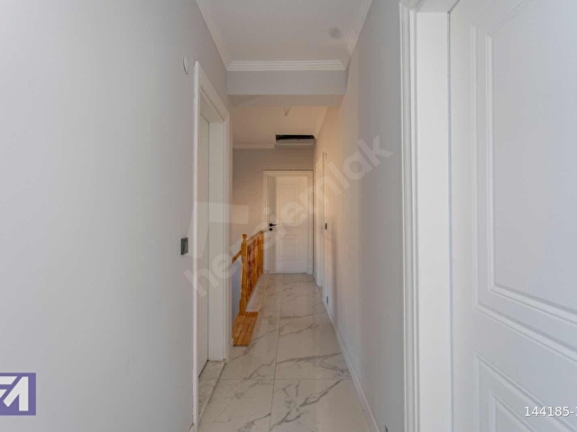 Foçaköy de kiralık havuzlu taş villa - Görsel 16