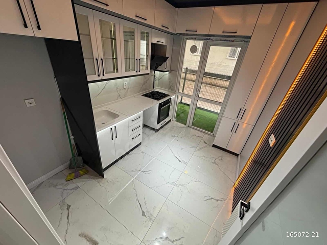 LİVA EMLAK`DAN CADDE ÜZERİ ULTRA LÜKS 3+1 KİRALIK DAİRE - Görsel 2