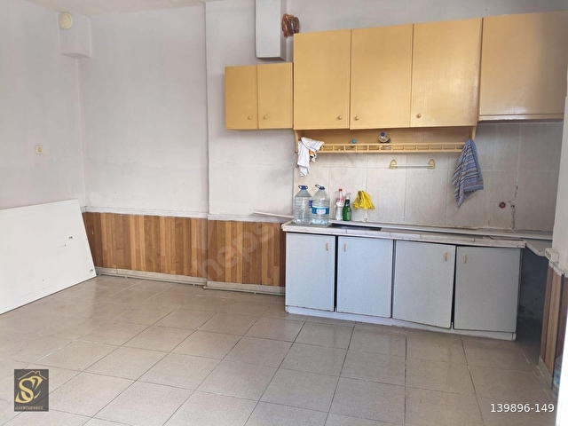 Onur Mahallesinde Prestijli Konumda Kiralık Dükkan & Yaşam Alan