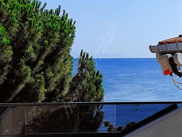 YENİÇİFTLİKDE 4+1 120M2 DENİZE SIFIR EŞYALI SATILIK VİLLA - Görsel 29