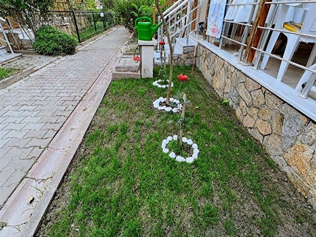 YENİÇİFTLİKDE 4+1 120M2 DENİZE SIFIR EŞYALI SATILIK VİLLA - Görsel 23