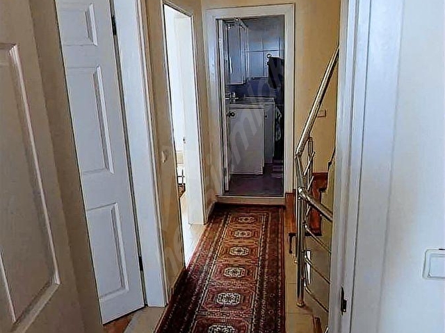 YENİÇİFTLİKDE 4+1 120M2 DENİZE SIFIR EŞYALI SATILIK VİLLA - Görsel 17