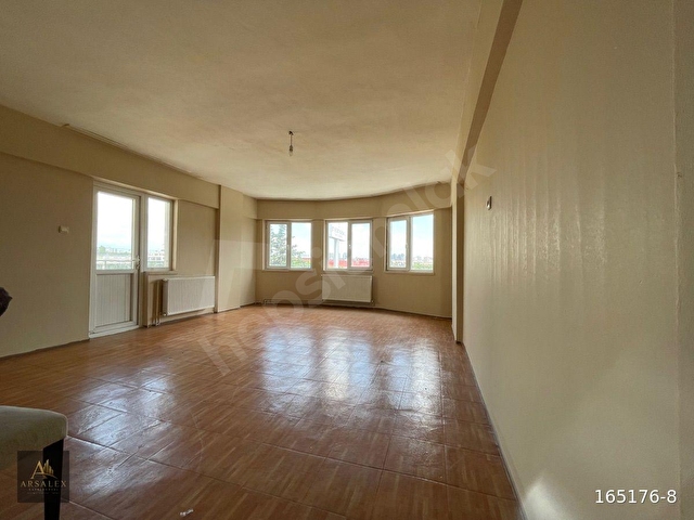 Ayaş Caddesi Üzerinde! Ofis ve Oturuma Uygun Prestijli 3+1 Kiralık - Görsel 9