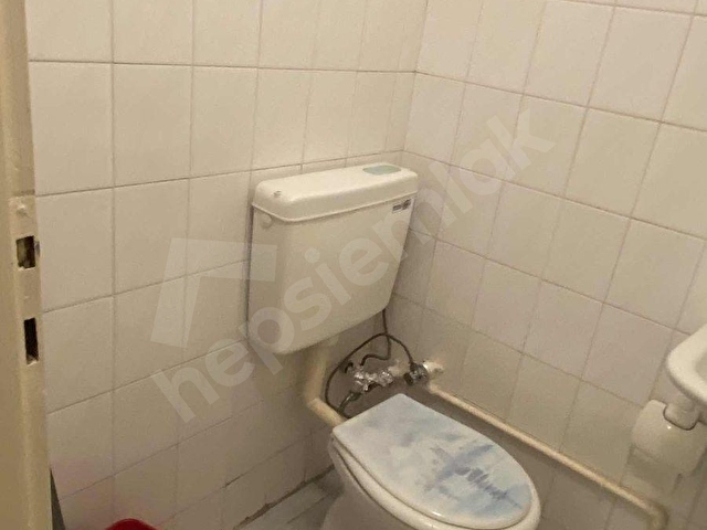BU İLK 3+1 DEN 2+1 ÇEVRİLMİŞ MERKEZİ ÖN 120M2 ARAKAT OTOPARKLI - Görsel 8