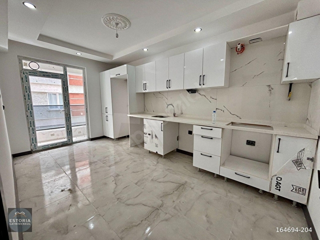 ESTORIADAN ŞARHÖYÜK MUHTARLIK YAKINI ÖZEL GARAJLI 2+1 DAİRE - Görsel 5