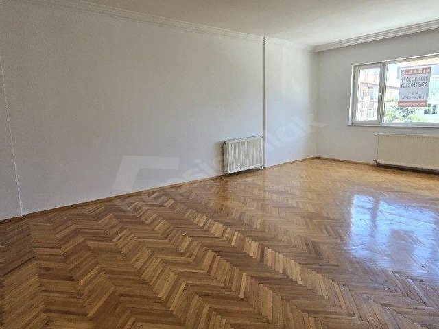 M&F EMLAKTAN MÜRSEL ULUÇ MAH 931.CADDE ÜZERİ 3+1 ARA KAT BAKIMLI - Görsel 10