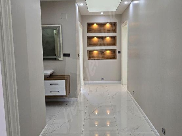 ŞEHRİN MERKEZİNDE LÜKS VİLLA - Görsel 18