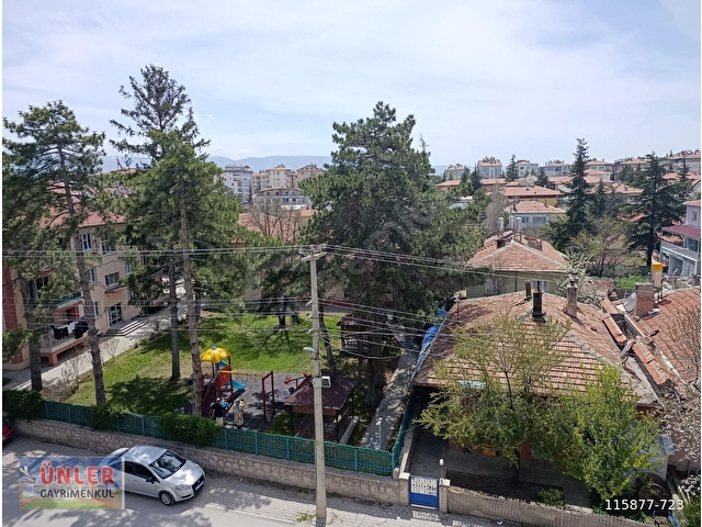 ETİ MAHALLESİ ÇİNİLİKÖŞK APT SATILIK GENİŞ KOMFORLU DAİRE - Görsel 2