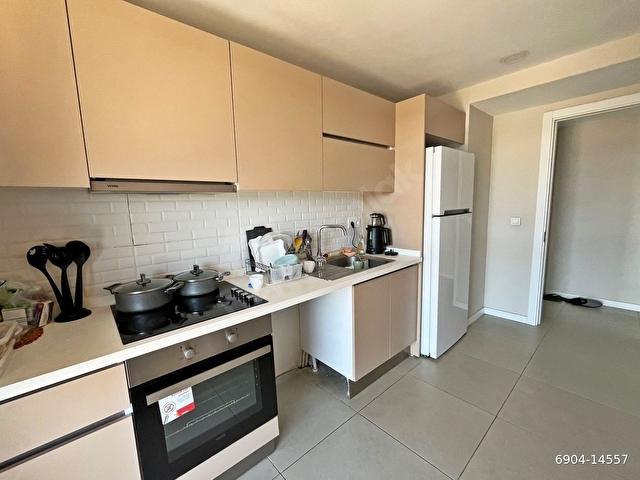 SİTE İÇİ DENİZ VE E5 MANZARALI BALKONLU SATILIK 2+1 DAİRE - Görsel 7