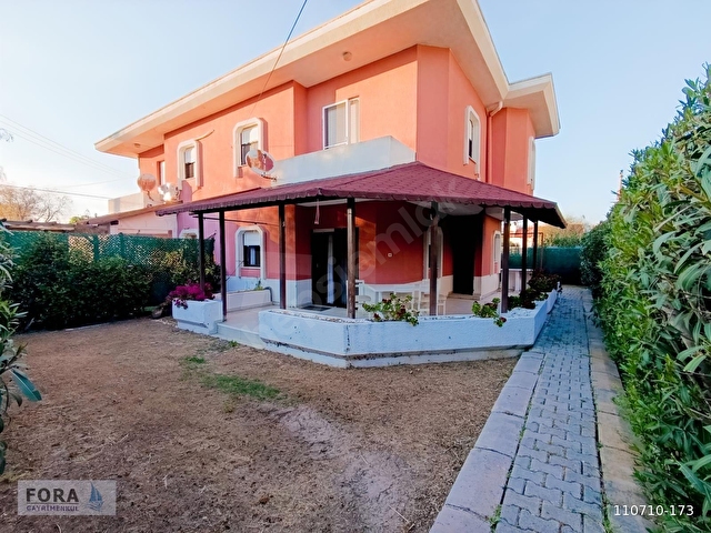 FORADAN ÇEŞMENİN EN NEZİH BÖLGESİNDE MÜSTAKİL 3+1 KİRALIK VİLLA
