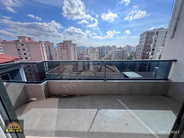KADIKÖY KOZYATAĞI MAH. E-5 VE METROYA YAKIN ADALAR MANZARALI 4+1 - Görsel 5