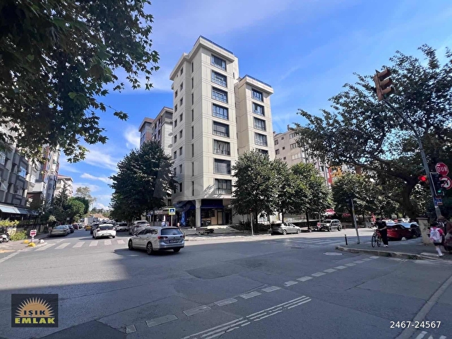 KADIKÖY KOZYATAĞI MAH. E-5 VE METROYA YAKIN ADALAR MANZARALI 4+1 - Görsel 4