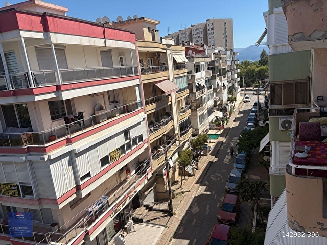 Karşıyaka Atakent Migros sokağında 3+1 kiralık