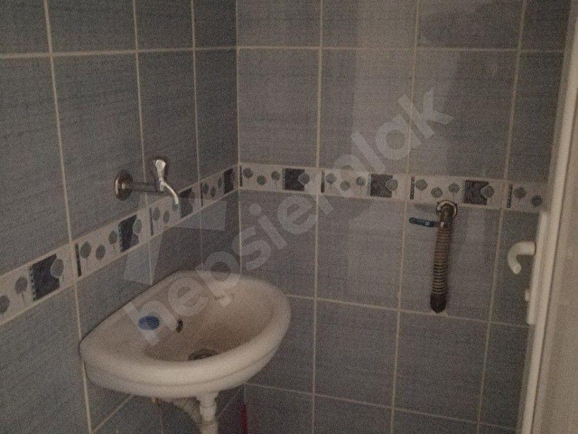 BEYAZEVLERDE MERKEZİ KONUMDA DUYGU CAFEYE ÇOK YAKIN SATILIK DAİRE - Görsel 15