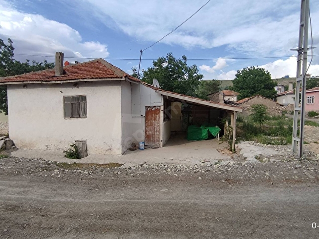 BEYNAM KÖYÜNDE TEK TAPU İMARLI KERPİÇ EV/ARSA ELTRK,SU,DĞLGAZ 0
