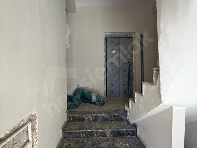 ELİT GAYRİMENKULDEN DEVLET HASTANESİNE YAKIN SATILIK 1+1 DAİRE - Görsel 4