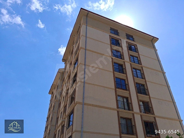 HATAY İSKENDERUN DÜGÜNYURDU TOKİ EVLERİ A-22 DE BULUNAN DOGALGAZLI ÇİFT ASANSÖRLU BAKIMLI 2+1 KİRALI