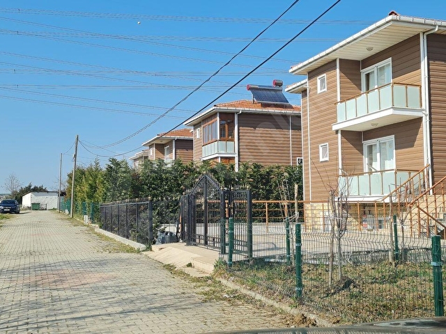 Çatalca İzzettin CeylankentTe Site İçi Müstakil 6+2 Kiralık Villa - Görsel 9