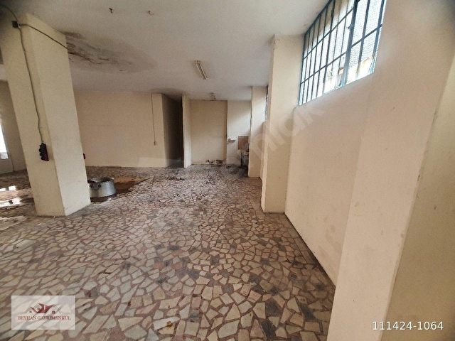 Küçükçekmece Halkalıda Depoya İmalata Uygun WCli Mutfaklı Kiralık İşyeri Dükkan - Görsel 12