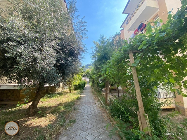 Patlangıçta Yeşillikler İçinde,Otoparklı Ara Kat 3+1 135m2 Geniş Daire - Görsel 5