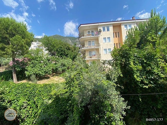 Patlangıçta Yeşillikler İçinde,Otoparklı Ara Kat 3+1 135m2 Geniş Daire - Görsel 7
