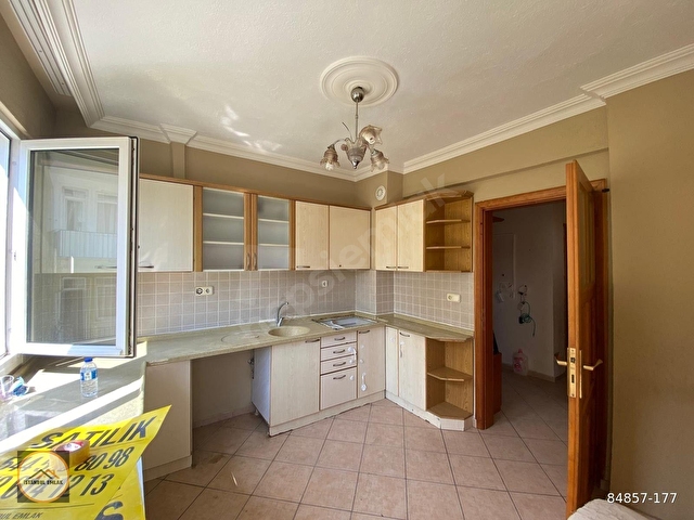 Patlangıçta Yeşillikler İçinde,Otoparklı Ara Kat 3+1 135m2 Geniş Daire - Görsel 13