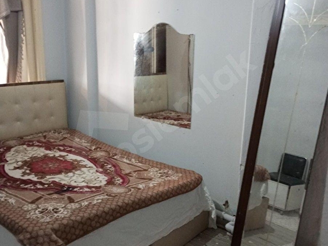 laleli Nişanca da 2+1 çatı katı eşyalı.daire öğrencilere,bekarlara ve yabancılara uygundur - Görsel 6