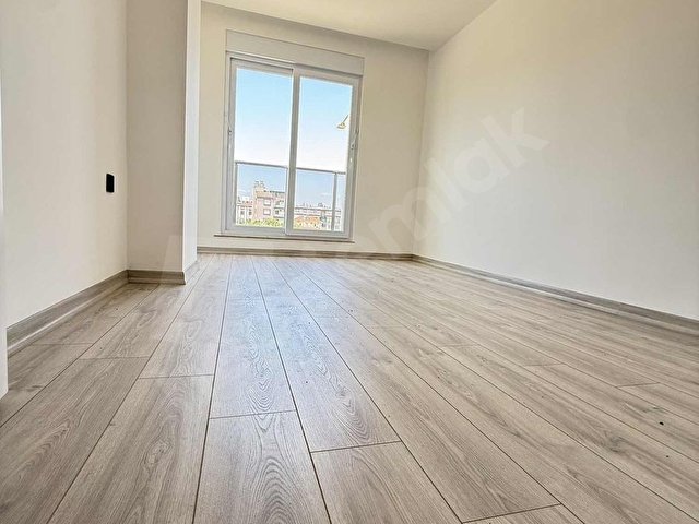 FENOMEN YATIRIMDAN AYANOĞLUNDA TRAMVAY YAKINI KATTA SIFIR DAİRE - Görsel 11