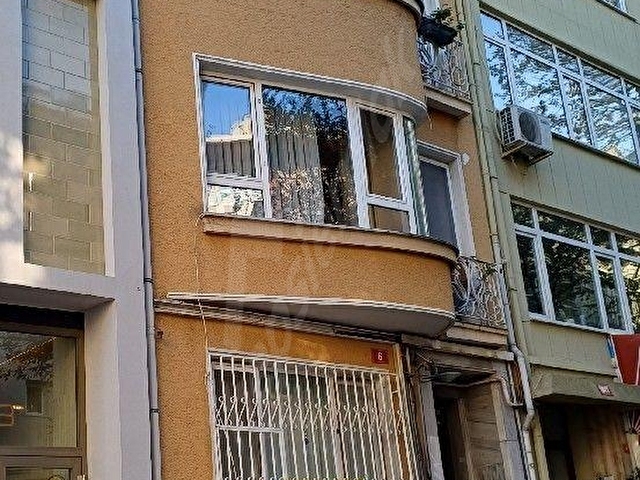 ART EMLAKTAN KADIKÖY CAFERAĞA MH.DE KADIKÖY KAYMAKAMLIĞI SK.DA 5 KATLI BAHÇELİ KOMPLE BİNA KOMBİLİ - Görsel 5