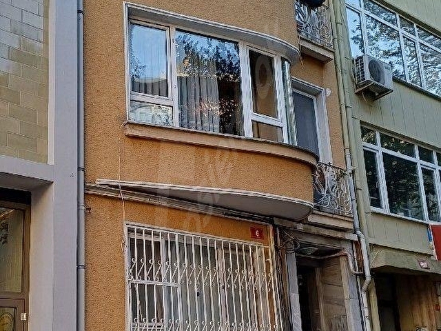 ART EMLAKTAN KADIKÖY CAFERAĞA MH.DE KADIKÖY KAYMAKAMLIĞI SK.DA 5 KATLI BAHÇELİ KOMPLE BİNA KOMBİLİ - Görsel 7
