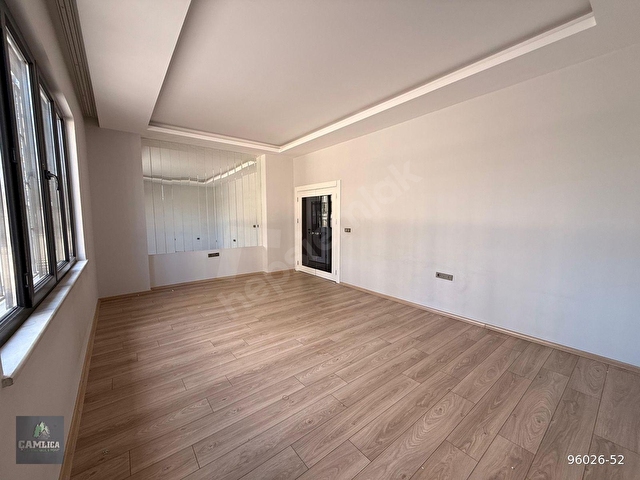 ÇAMLICA GAYRİMENKULDEN ŞEHİRGÖSTERENDE 4+1 ULTRA KİRALIK DAİRE - Görsel 9